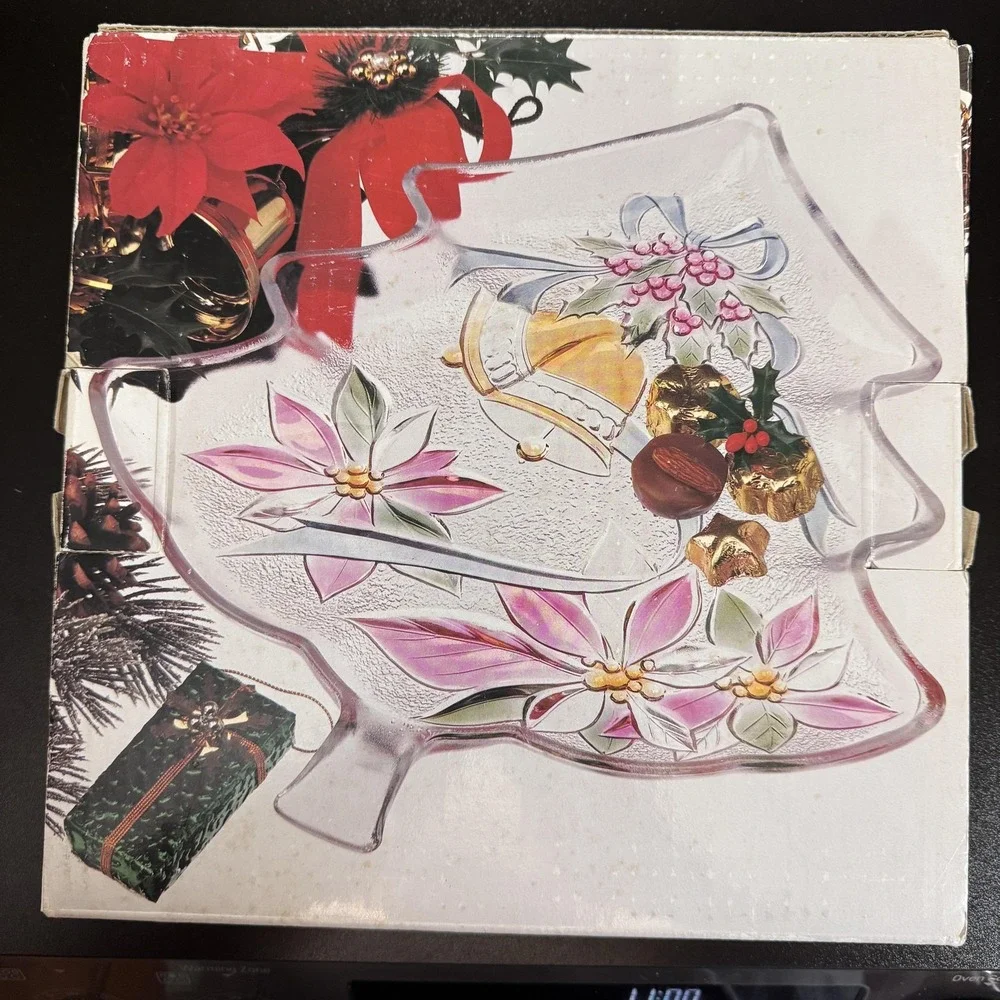 Home Beautiful Festive Holiday Christmas Tree Server Glass Tray 13.5